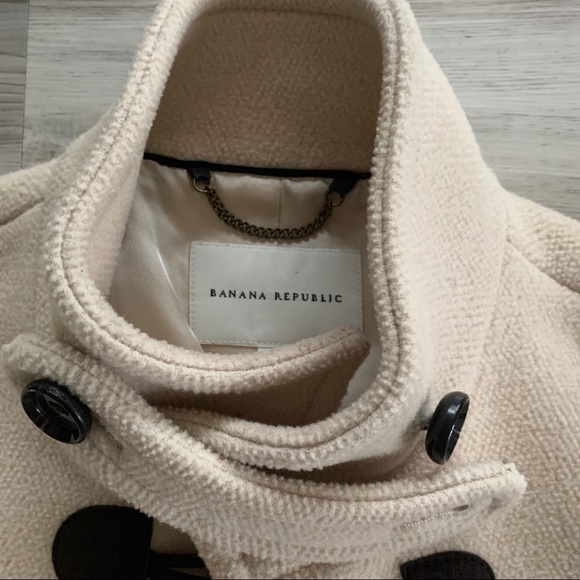 Beige 100 % wool Banana Republic coat - Picture 3 of 7